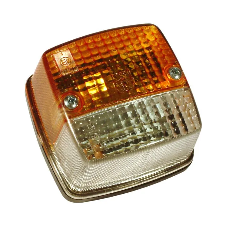 Direction and position light square, amber/white, bolt on, VPM3764 Vapormatic Case International: 44906471
John Deere: AL58739
