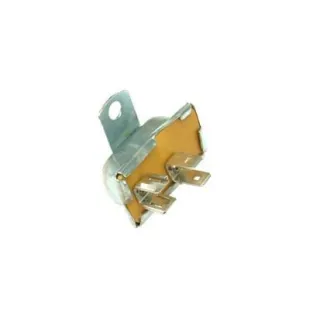 Sprieguma stabilizatora slēdzis VPM5517 Vapormatic A & I: A-C7NN10N507A
Ford Finis: 81816868
Ford New Holland: C7NN10N507A