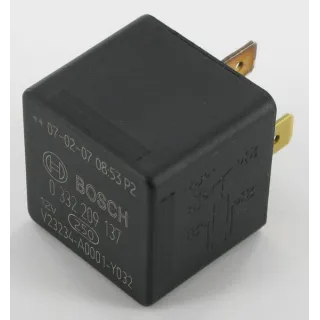 Relay without diode Case - IH 1983394C2 Case IH 73161287