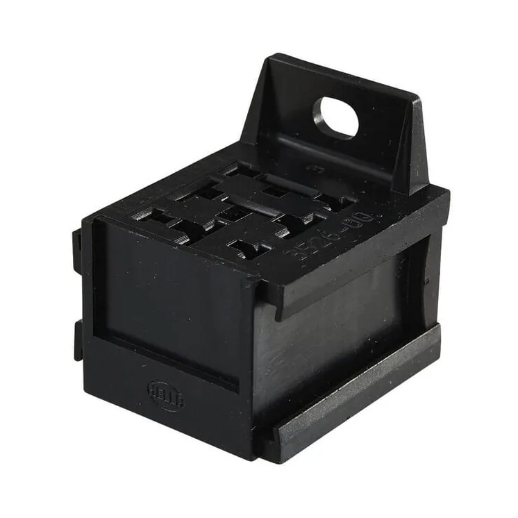 Relay Socket - 9-pin connector - Blade Terminal Sleeve  8JA003526001 Hella